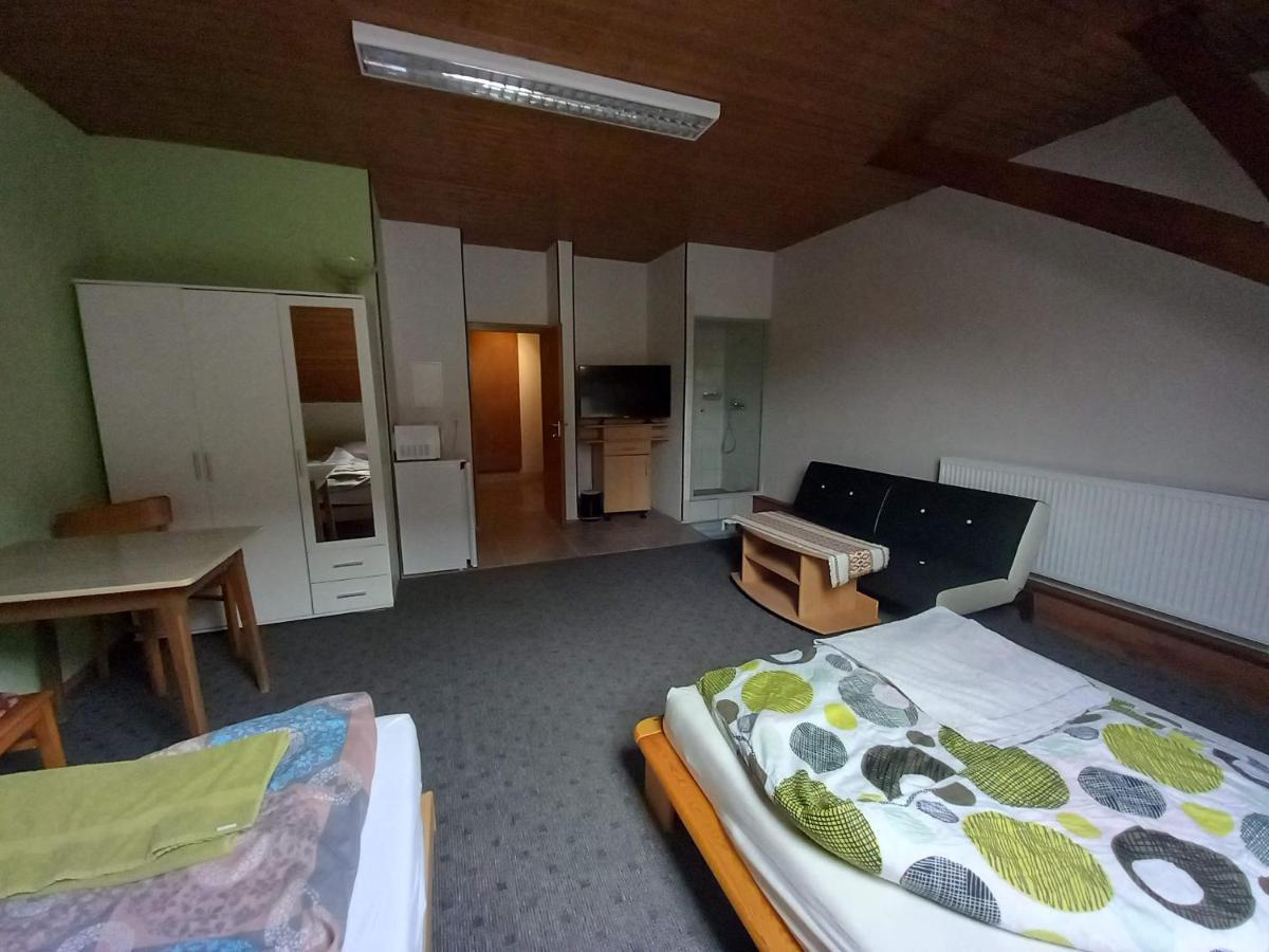 Pension Dingolshausen Екстериор снимка