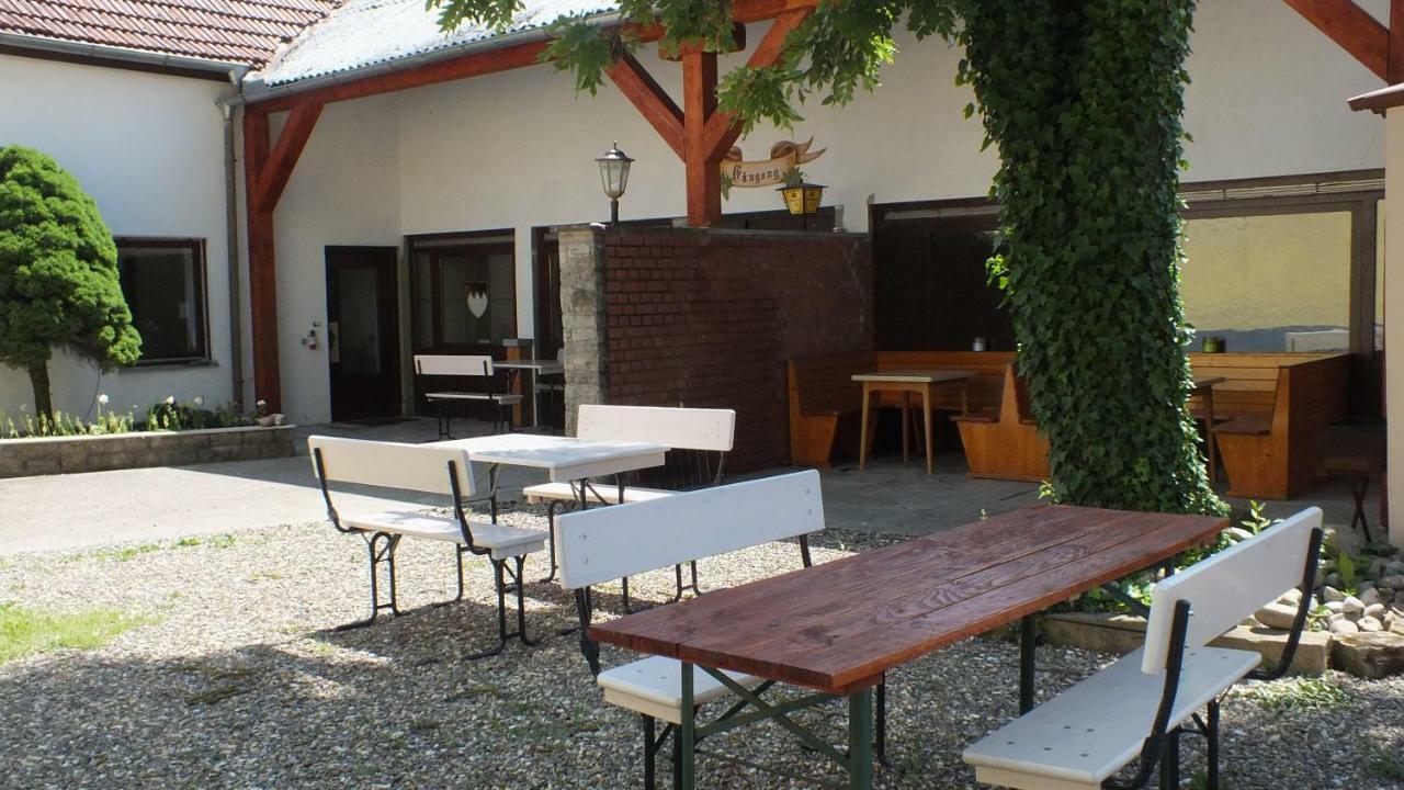 Pension Dingolshausen Екстериор снимка