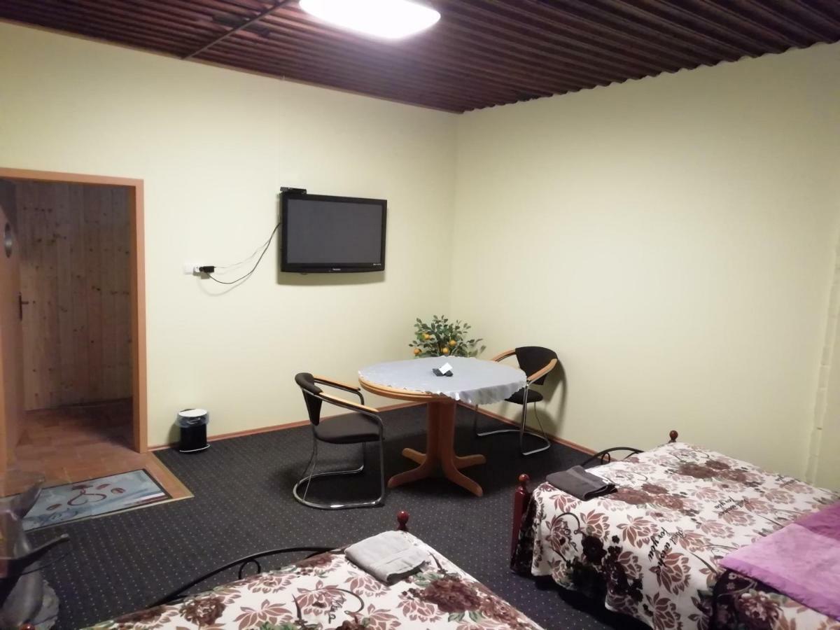 Pension Dingolshausen Екстериор снимка