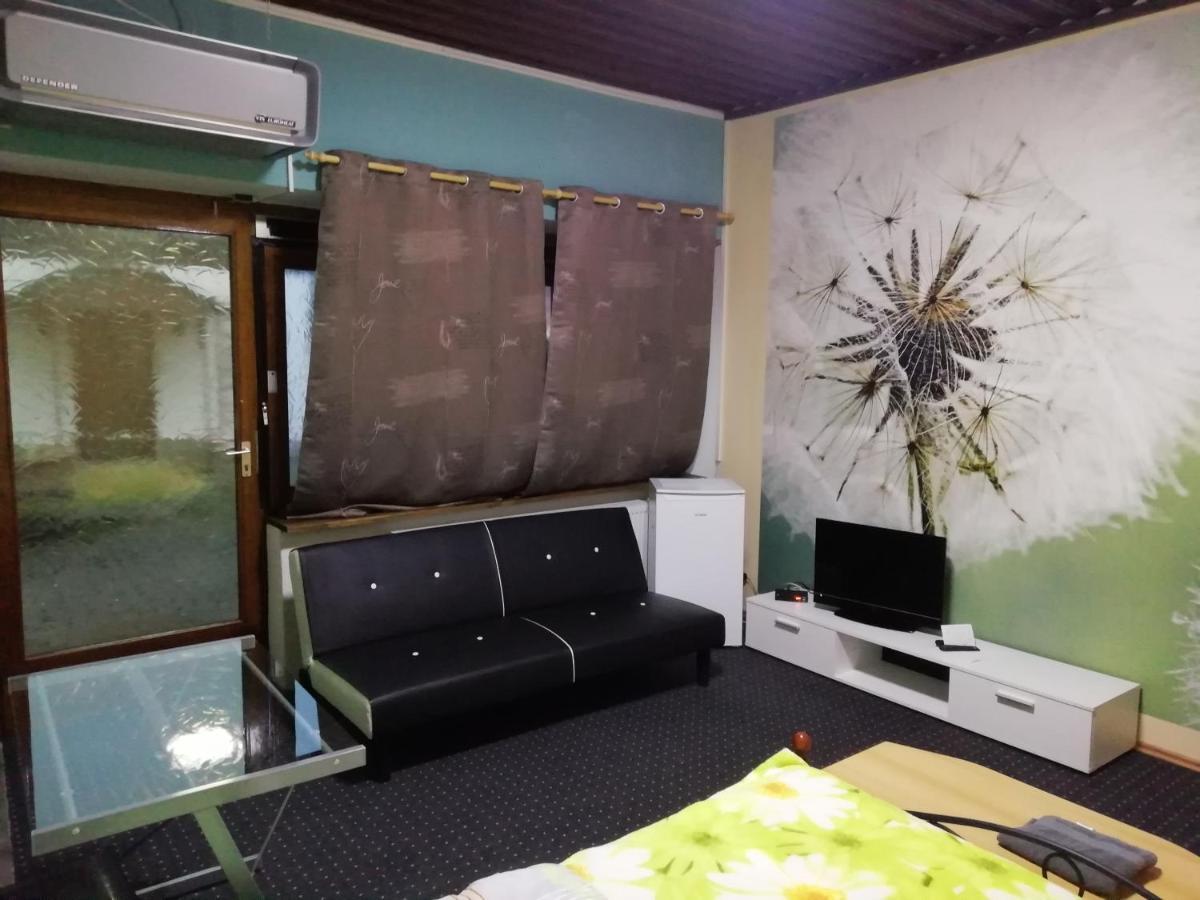 Pension Dingolshausen Екстериор снимка